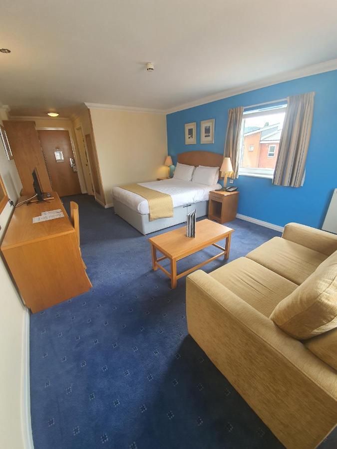The Telford Whitehouse Hotel מראה חיצוני תמונה