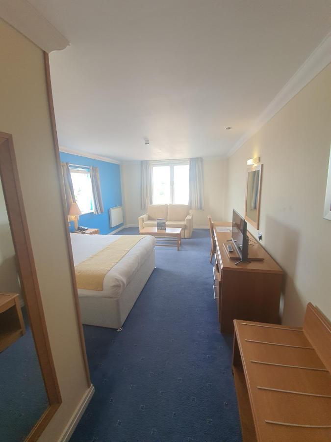 The Telford Whitehouse Hotel מראה חיצוני תמונה