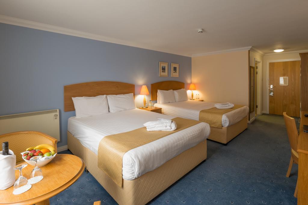 The Telford Whitehouse Hotel מראה חיצוני תמונה
