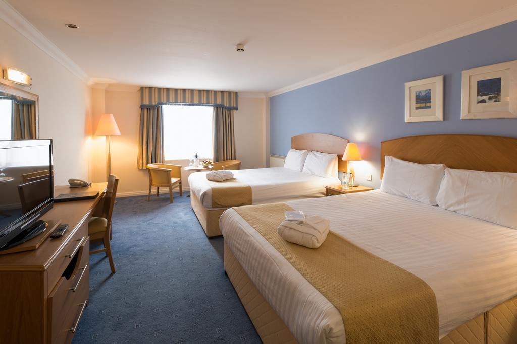 The Telford Whitehouse Hotel מראה חיצוני תמונה