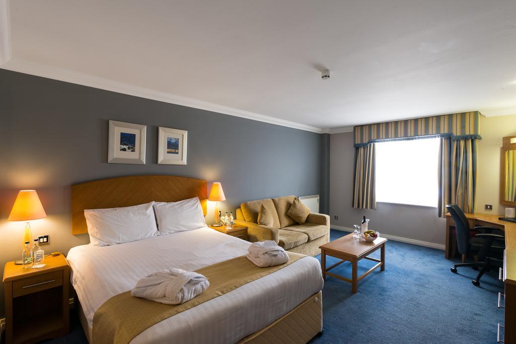The Telford Whitehouse Hotel מראה חיצוני תמונה